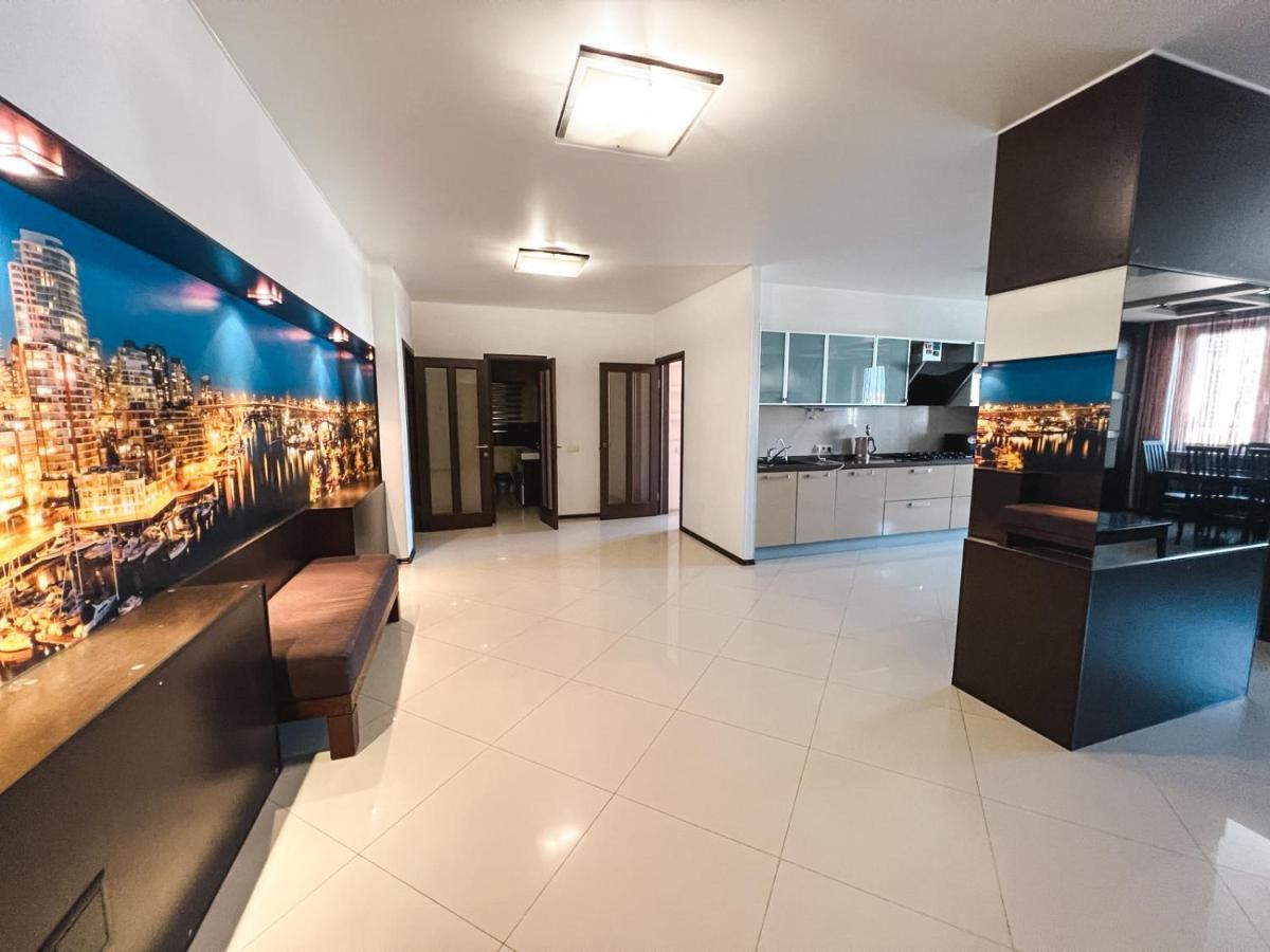 Cozy Apartments On The Left Bank เคียฟ ภายนอก รูปภาพ