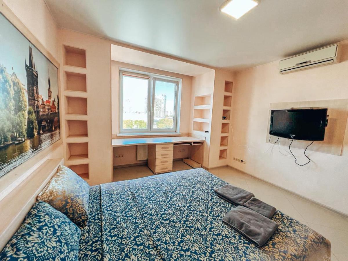 Cozy Apartments On The Left Bank เคียฟ ภายนอก รูปภาพ